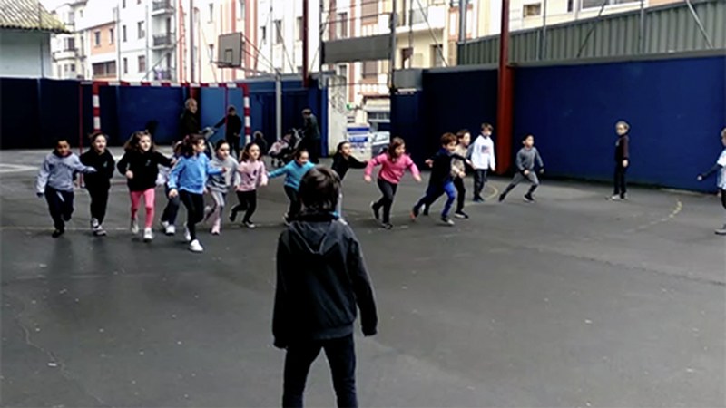 La Salle Isasi ikastetxeko ikasleek 'Armiarma jolasa' proposatu digute