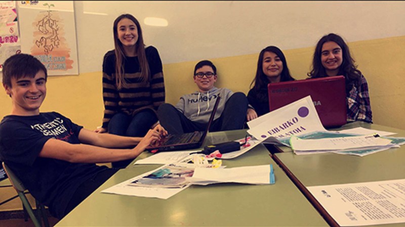 La Salleko ikasle talde boluntarioa: «Ondo irteten bada, ziur hurrengo urteetan jarraipena izango duela»