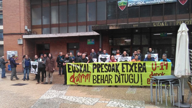 LAB sindikatuko ordezkariei Ireki ekimena aurkeztu diete gaur Bergaran