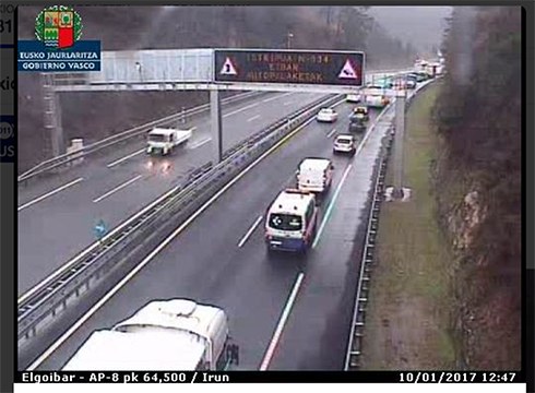 Auto gidaria hil da Elgoibar eta Eibar artean eguerdian izan den istripu larrian