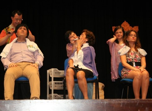 Lagun Taldearen ikuskizun koloretsua