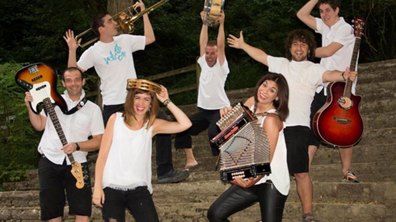 Laket taldeak kontzertua eskainiko du gaur Untzagako karpan