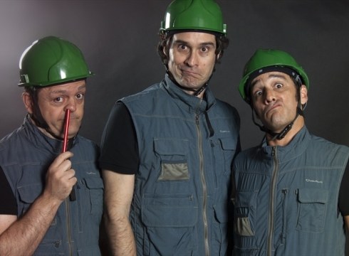 Lan-munduko gorabeherak umore klabean, Clownic taldearen eskutik