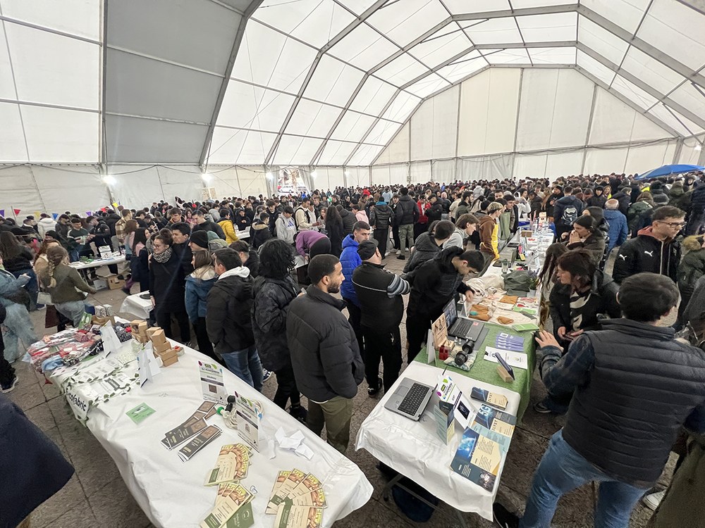 ARGAZKIAK | Lanbide Heziketako 2.000 lagunetik gora elkartu dira Ikasenpresa azokan