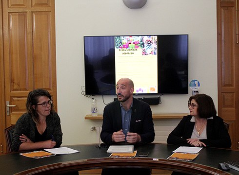 Lanbide Heziketako ikasleek erakusleihoak Gabonetarako apaintzea nahi duten dendek izena eman dezakete