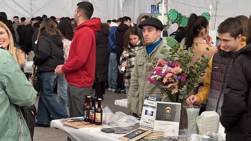 Lanbide Heziketako ikasleek sortutako ehundaka ideiek Ikasenpresa Azoka bete dute