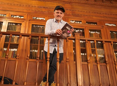 Lander Garro izango da gaur Idazlearekin Harixa Emoten saioan