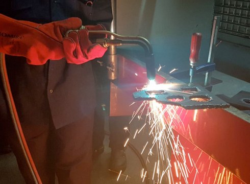 Langabezia-tasak behera egiten jarraitzen du