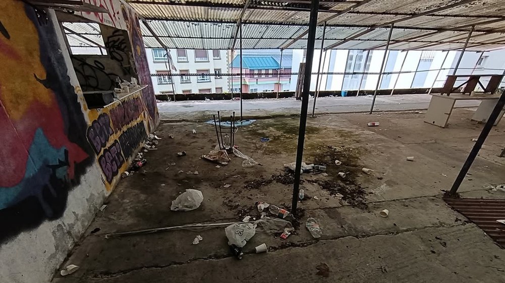 Lapurrak sartu dira Eibarko Gaztetxian eta hainbat kalte eragin dituzte bertan