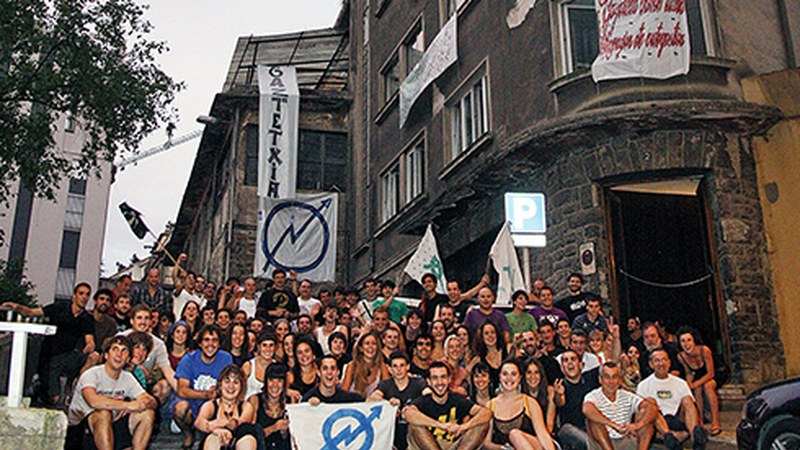 Lapurretak egon dira gaztetxean