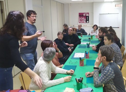 Larrua lantzen ikasteko tailerra egin dute ...eta kitto!-n