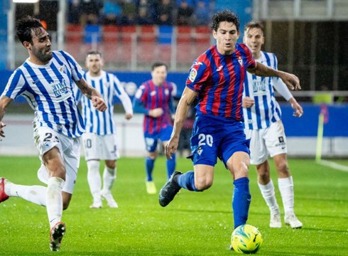Larunbateko Malaga - Eibar partidarako sarrerak salgai daude