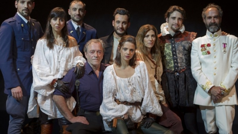 "Las dos bandoleras" barixaku iluntzean Coliseoan