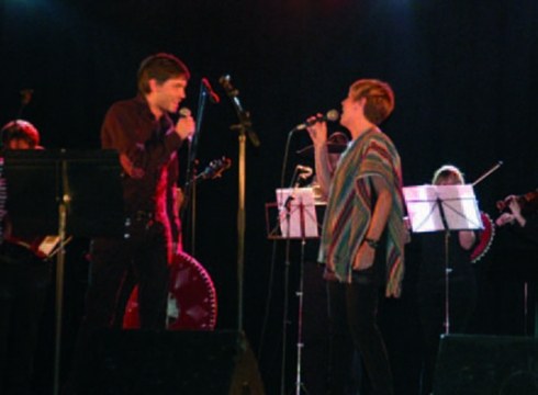 Latinamerikako doinuak hartuko ditu Coliseoak