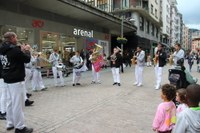 Latuno Bando txarangaren erritmora hasi da Euskaraldia Eibarren