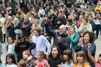 Latuno Bando txarangaren erritmora hasi da Euskaraldia Eibarren