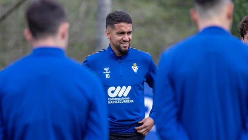 Lau lan-saio ditu aurretik SD Eibarrek Zaragozako partidua prestatzeko