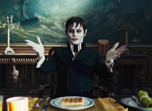 Lau pelikula ikusgai Coliseo antzokian