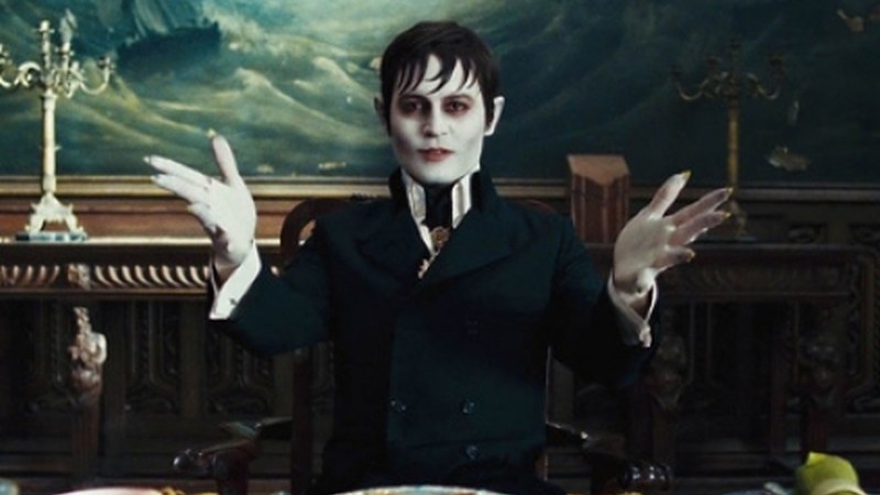 Lau pelikula ikusgai Coliseo antzokian