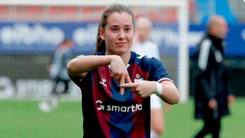 Laura Caminok kontratua luzatu du SD Eibar-ekin 2026ko ekainera arte