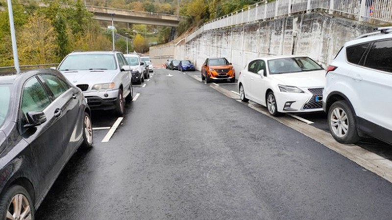 Legarreko aparkaleku-gune berria zabaldu dute, 56 plazarekin