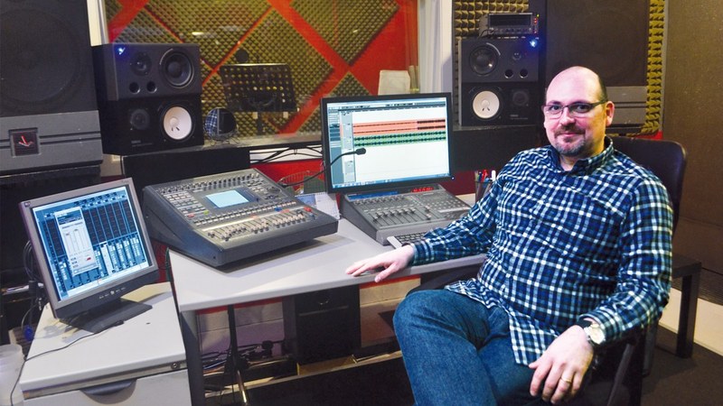 Legarreko estudioei 'Walter Tuzzeo Sormen Zentroa' izena emango zaie