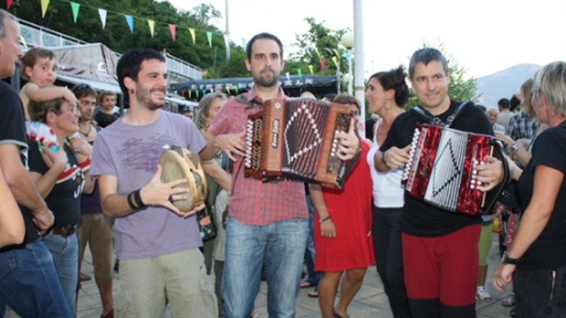 Legarreko jaiak giro ederrean ospatu dituzte