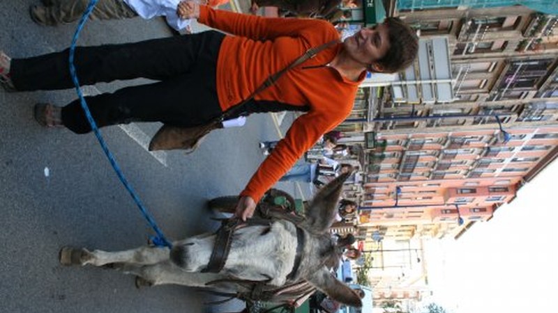 “Lehen kontzertuan ez ginen ausartzen garagardo bat edatera ere!”