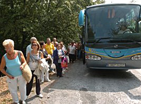 Leihatilak Arraterako autobusak hartzeko