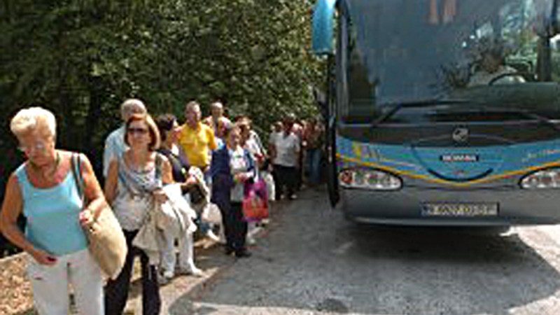 Leihatilak Arraterako autobusak hartzeko