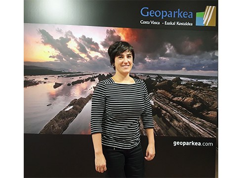 Leire Barriuso, Geoparkeko kudeatzailea: “Prehistoria arloan Geoparkea erreferente bihurtzea nahiko genuke”