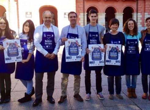 Leire Morketxo, kooperantea: "Batzen dugun diruarekin Peruko nekazariei lagunduko diegu"