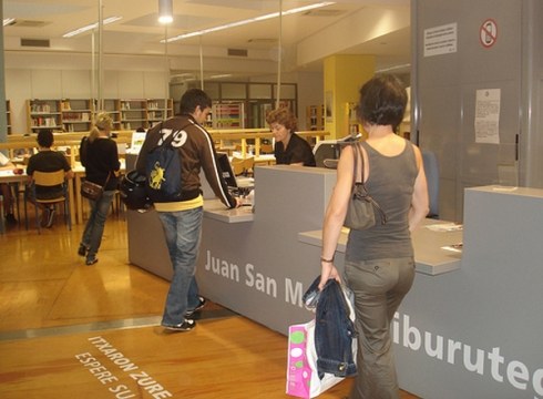 Liburutegia goiz eta arratsaldez egongo da zabalik asteburuan