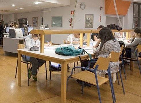 Liburutegiko ikasketa-gela 09:00etatik 21:45era zabalduko dute aste honetan, azterketak prestatzeko