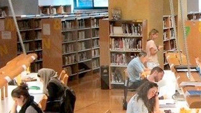 Liburutegiko ordutegia luzatu egingo dute hilaren 20ra arte