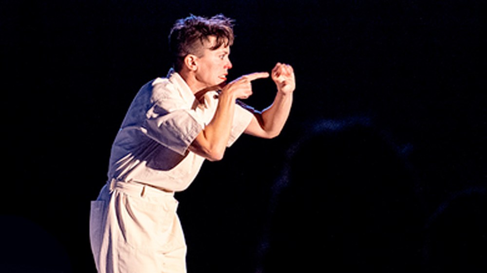 "Lo normal" antzerki ikuskizuna eskainiko du gaur Andretxean Menudas Pájaras taldeak