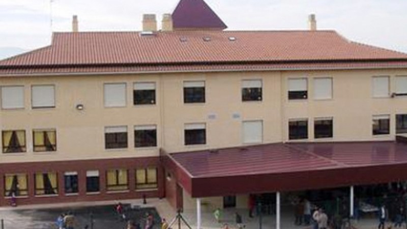 Lodosa-Sartagudako ikastolaren jaia eguraldiak zapuztuta