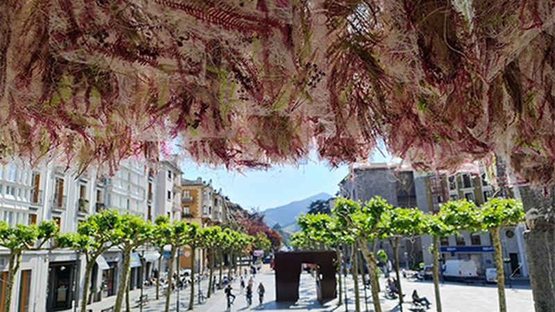 Lore Artean elkarteak “Udaberria loreztatu” kanpaina abiatu du, loreen kontsumoa sustatzeko