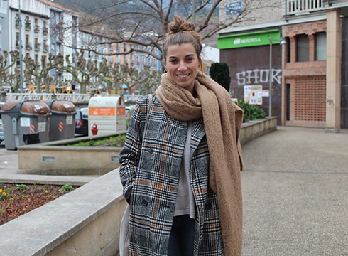 Lore Azpiri, behargina: “Gazteok borrokara batzeko momentua dela uste dut”