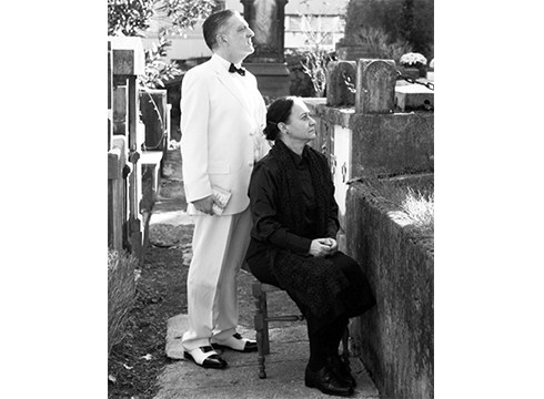 ‘Los olivos palidos’ antzezlanaren emanaldia bertan behera laga dute