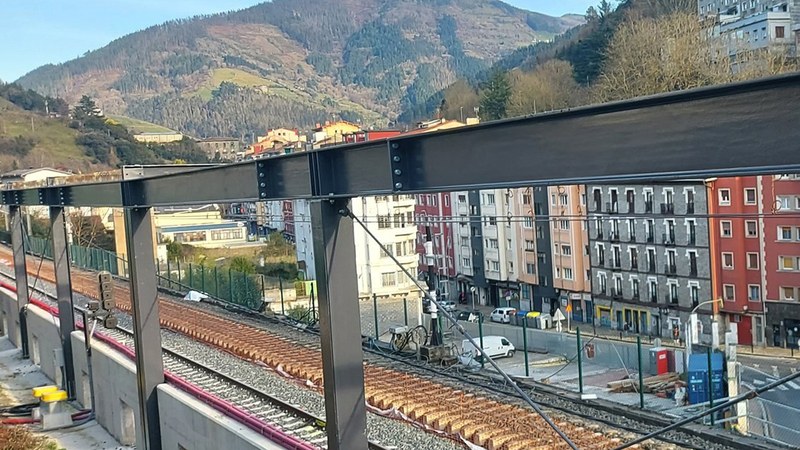 “Lurperatzen gaituen paseoari ez” auzo elkartearen mozioari uko egin diote PSE eta EH Bildu alderdiek