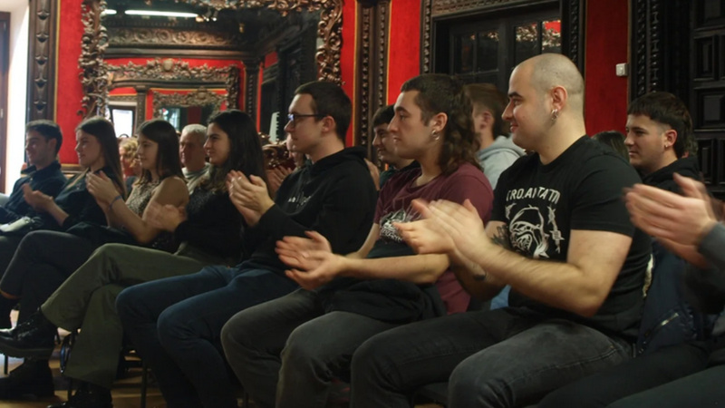 M17ari begirako lehenengo gazte komitea antolatu du Eibarko Ernaik barikuan