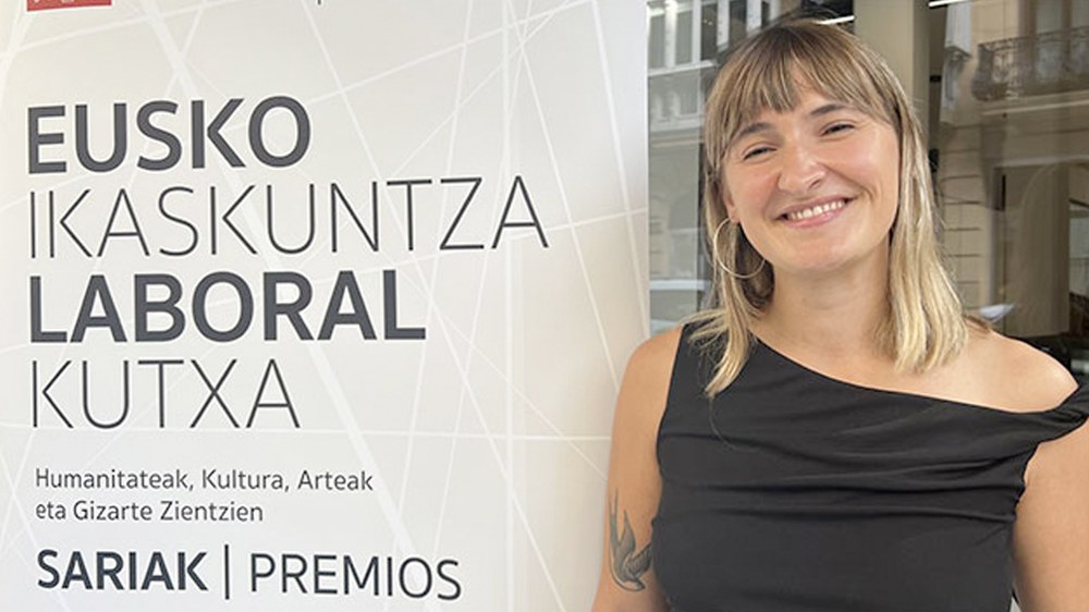Maddi Alberdi eibartarrak irabazi du Eusko Ikaskuntza-Laboral Kutxa Gaztea Saria, feminismoari eta euskal nazionalismoari buruzko ikerketarekin