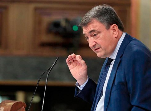 Madrilen EAJ-PNVren taldeburua den Aitor Estebanek hitzaldia emango du Eibarren