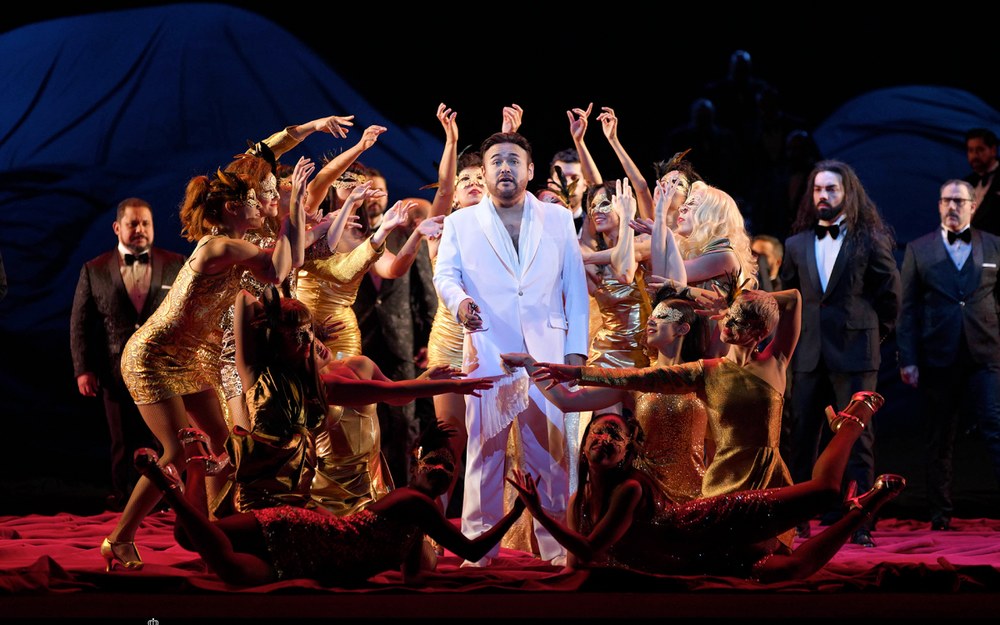 Madrilgo Errege Antzokian grabatutako Verdiren “Rigoletto” opera emango dute gaur Coliseon