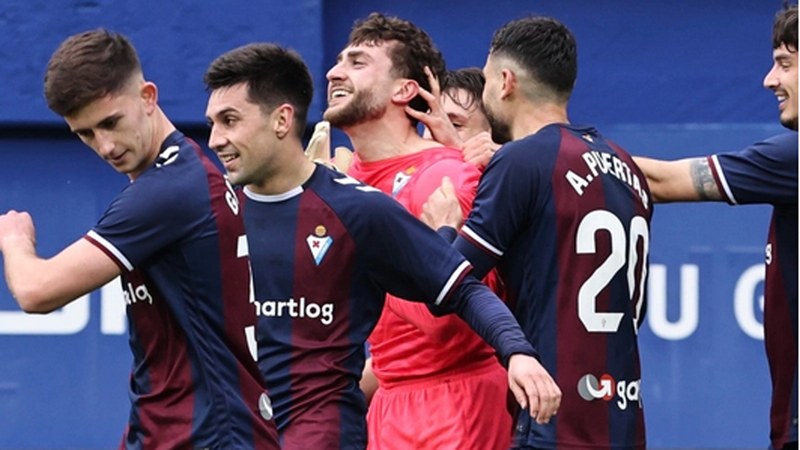 Magunagoitia atezaina telebistetako protagonista bihurtu da bere golarekin