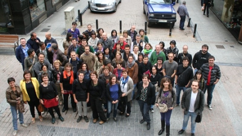 Mahai-inguruarekin agurtuko dugu Euskararen Transmisioaren #mintegia