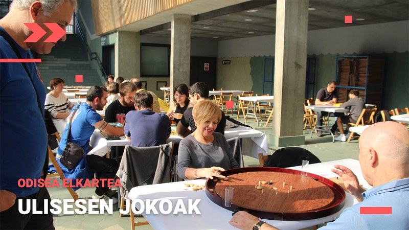 Mahai-jolasetan dagoen eskaintza zabala bertatik bertara ezagutzera animatu ziren eibartar asko