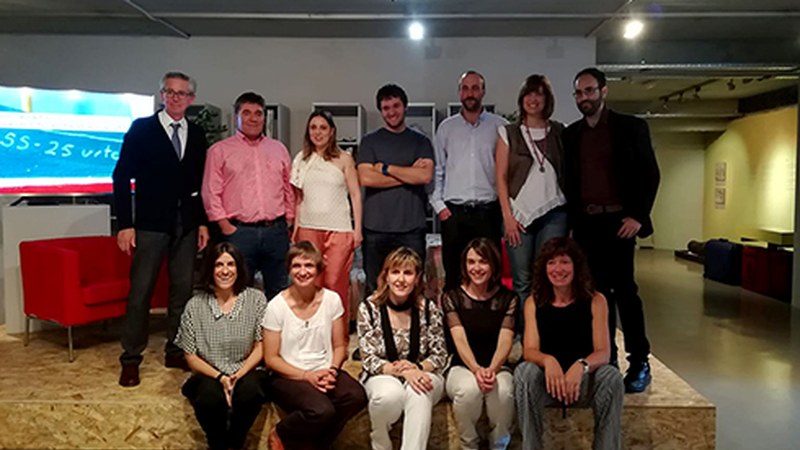 Mahaingurua Teknimap enpresaren 25. urteurrena ospatzeko