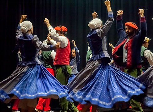 Maiatzean taularatuko duten "Martin Zalakain" ikuskizunerako sarrerak saltzen hasi dira